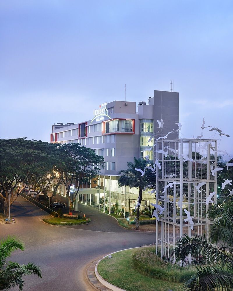 Grand Cakra Hotel Malang Exterior photo